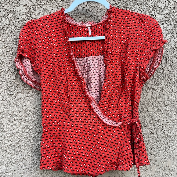 Free People Red Floral Wrap Top Women's Size Small Short Sleeve - Picture 1 of 12